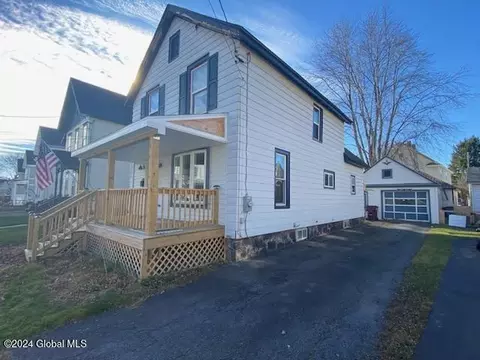 47 Temple St, Gloversville, NY 12078