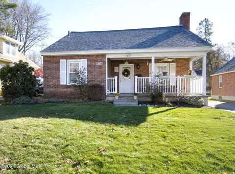 17 Cambridge Rd, Albany, NY 12203