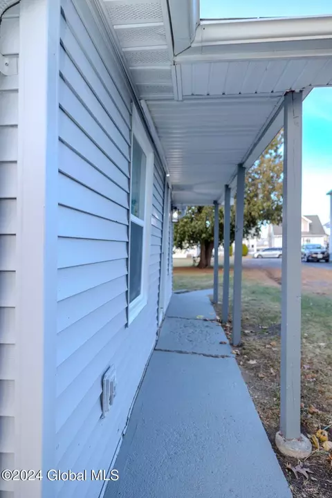 474 Summer St, Schenectady, NY 12306 photo 3