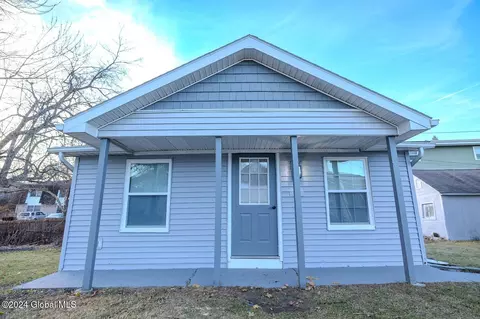 474 Summer St, Schenectady, NY 12306