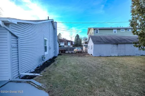 474 Summer St, Schenectady, NY 12306 photo 37