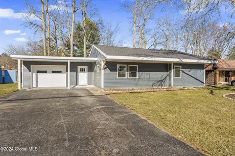 3443 Gari Ln, Schenectady, NY 12303