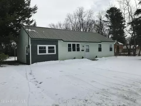 216 Jansen Ave, Johnstown, NY 12095