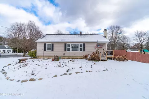 76 King Ave, Hudson Falls, NY 12839