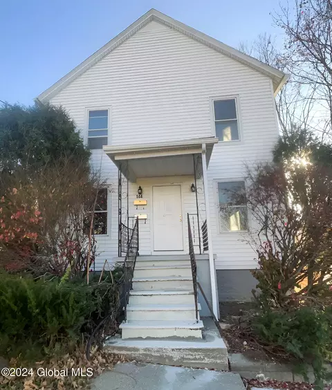 144 Mechanic St, Mechanicville, NY 12118