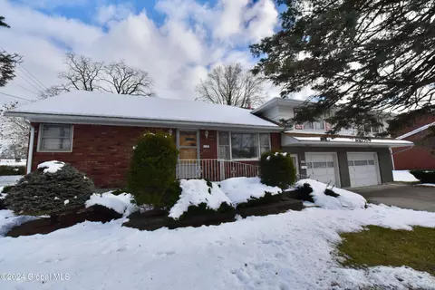 2132 Amsterdam Ave, Schenectady, NY 12303