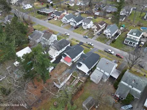 44 Marshall Ave, Schenectady, NY 12304 photo 3