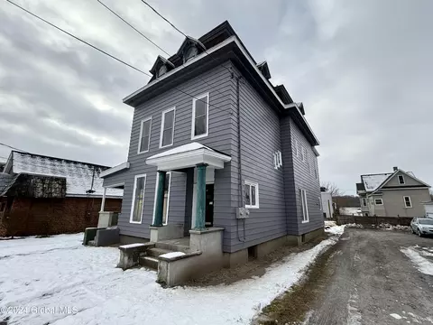 196 Guy Park Ave, Amsterdam, NY 12010