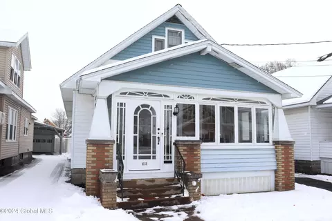 1613 Woolsey St, Schenectady, NY 12303