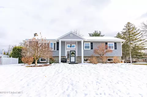 9 Havenbrook Dr, Schenectady, NY 12302