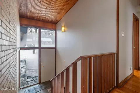 306 Juniper Dr, Schenectady, NY 12306 photo 5