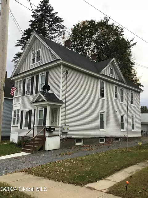 23 Lexington Ave, Gloversville, NY 12078