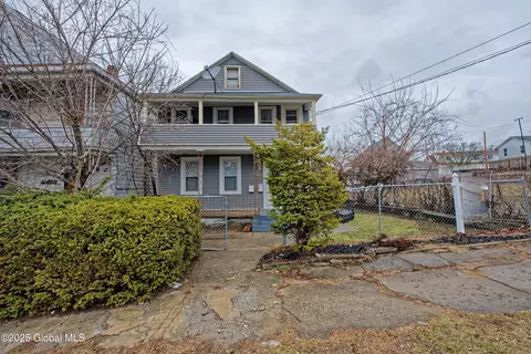 555 Florence St, Schenectady, NY 12308