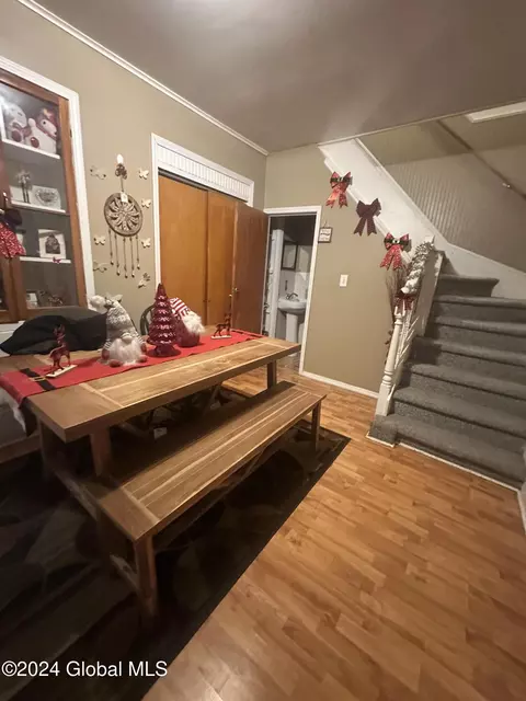 6 Catherine St, Schenectady, NY 12307 photo 3