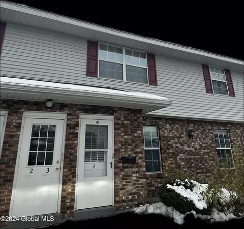 25 Pine Ln #B-4, Albany, NY 12203