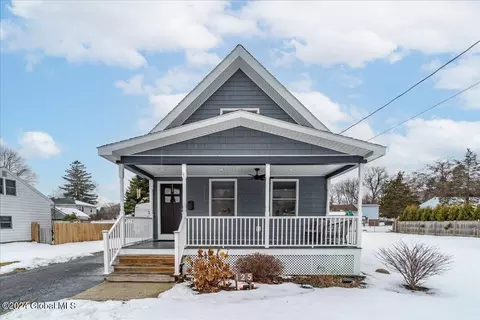 125 Daniels Ave, Schenectady, NY 12304