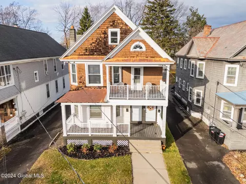 1029 Baker Ave, Schenectady, NY 12309