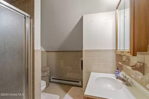 Bath - 2801 Consaul Rd, Schenectady, NY 12304 photo 3 of 4