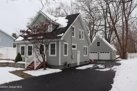 2503 Balltown Rd, Niskayuna, NY 12309