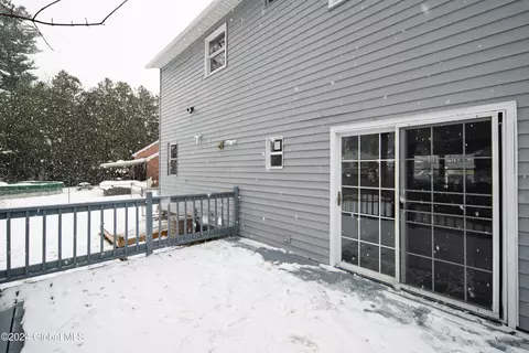 Exterior - 80 Elliott Ave, Schenectady, NY 12304 photo 4 of 7