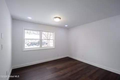 Bedroom - 80 Elliott Ave, Schenectady, NY 12304 photo 3 of 3