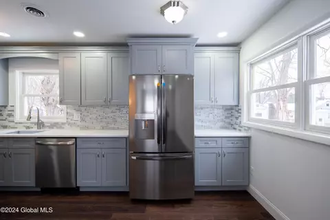 Kitchen - 80 Elliott Ave, Schenectady, NY 12304 photo 2 of 3
