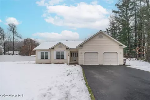 5 Native Dancer Ln, Saratoga Springs, NY 12866