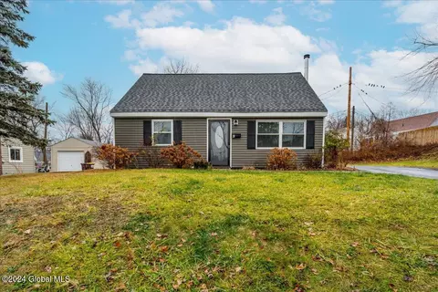 7 Audrey Rd, Latham, NY 12110