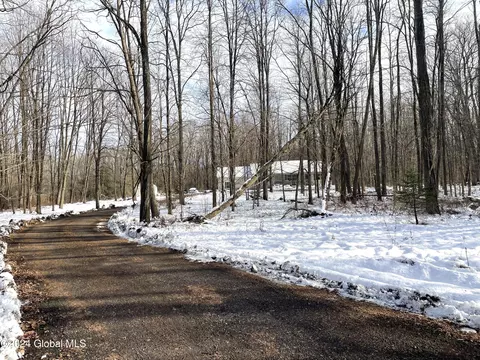 166 White Rd, Ballston Spa, NY 12020