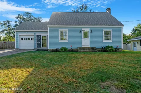 12 Bertha Ter, Loudonville, NY 12211