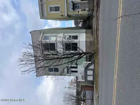 370 2nd Ave, Troy, NY 12182
