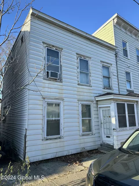 417 State St, Hudson, NY 12534