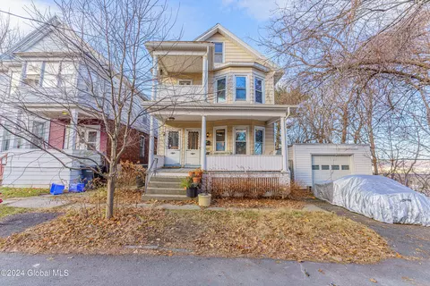 2315 12th St, Troy, NY 12180