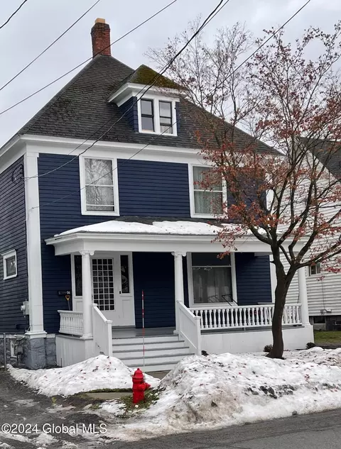 94 Prospect Ave, Gloversville, NY 12078