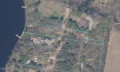 33 Lundy Ln, Burnt Hills, NY 12019