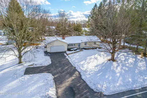 63 Traver Rd, Wilton, NY 12831