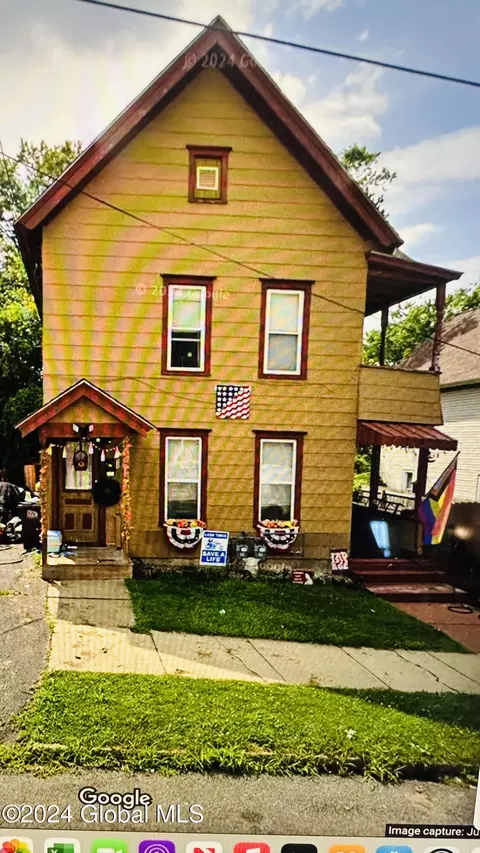 48 Montgomery St, Gloversville, NY 12078