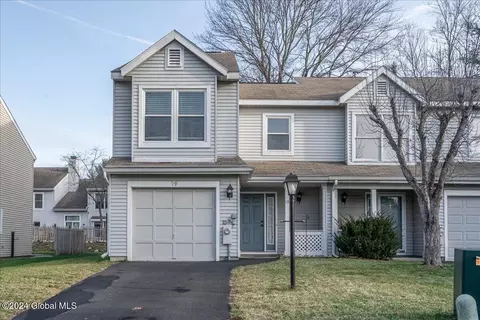 19 Stoney Creek Dr, Clifton Park, NY 12065
