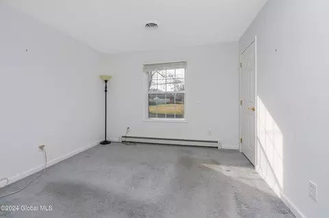 Bedroom - 11 Monroe Ave, Albany, NY 12203 photo 4 of 9