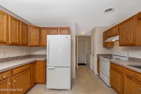 Kitchen - 11 Monroe Ave, Albany, NY 12203 photo 2 of 3