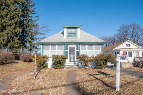 61 Osborne Rd, Albany, NY 12205