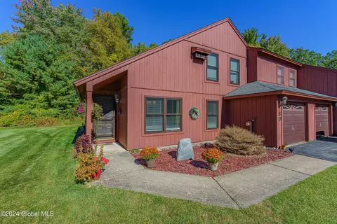 80 Thimbleberry Rd, Malta, NY 12020