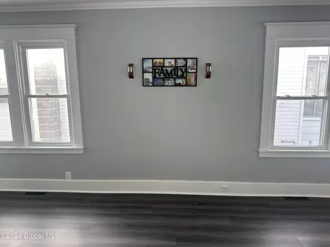 Living - 7 Myrtle Ave, Schenectady, NY 12304 photo 2 of 2