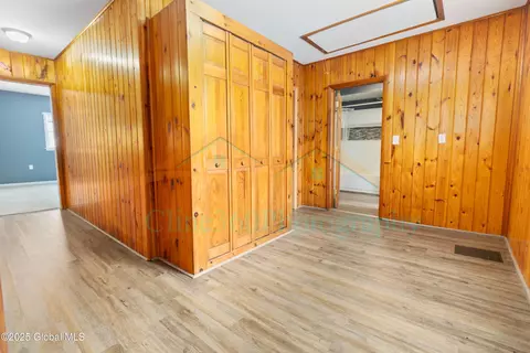 Entry Way - 5071 State Highway 5s, Root, NY 12166 photo 3 of 3