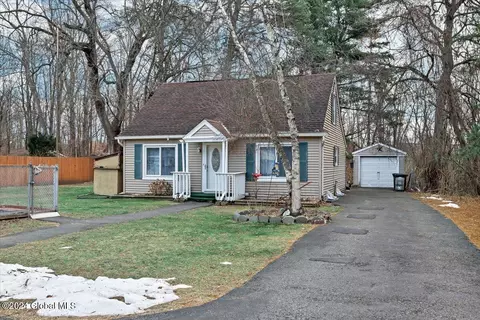 92 Broderick St, Albany, NY 12205