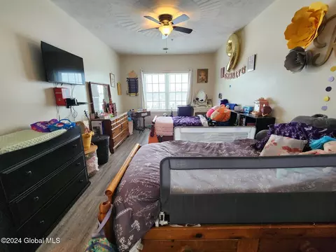 Bedroom - 145 Redtail Rdg, Cobleskill, NY 12043 photo 2 of 3