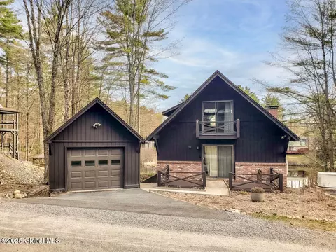 24 Heritage Village Rd, Bolton Landing, NY 12814