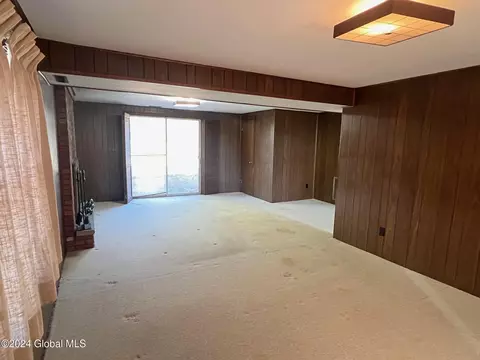 Living - 3123 Spawn Rd, Schenectady, NY 12303 photo 9 of 9