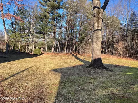 Exterior - 3123 Spawn Rd, Schenectady, NY 12303 photo 2 of 3