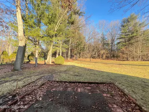 Exterior - 3123 Spawn Rd, Schenectady, NY 12303 photo 3 of 3